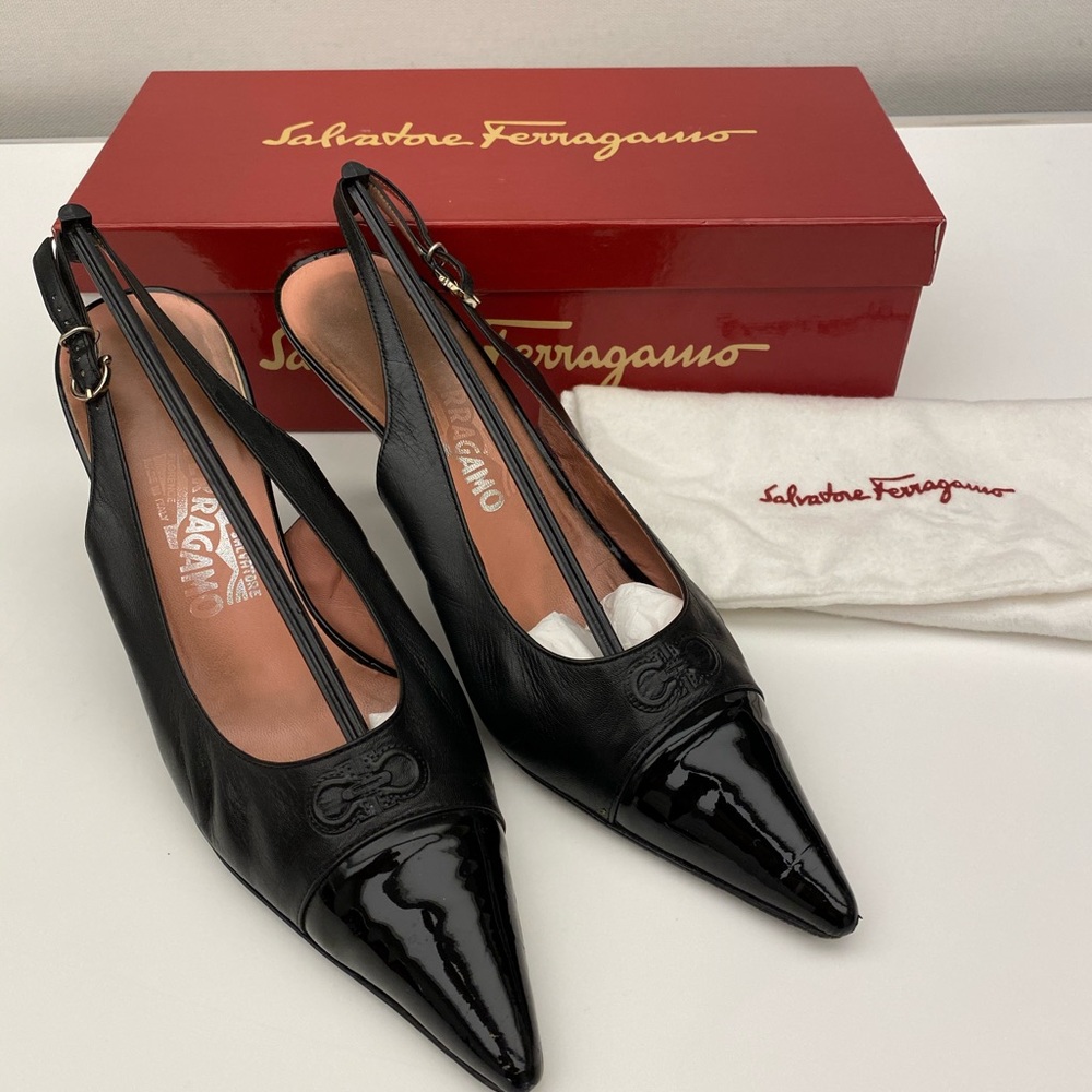 SALE! Salvatore Ferragamo pumps